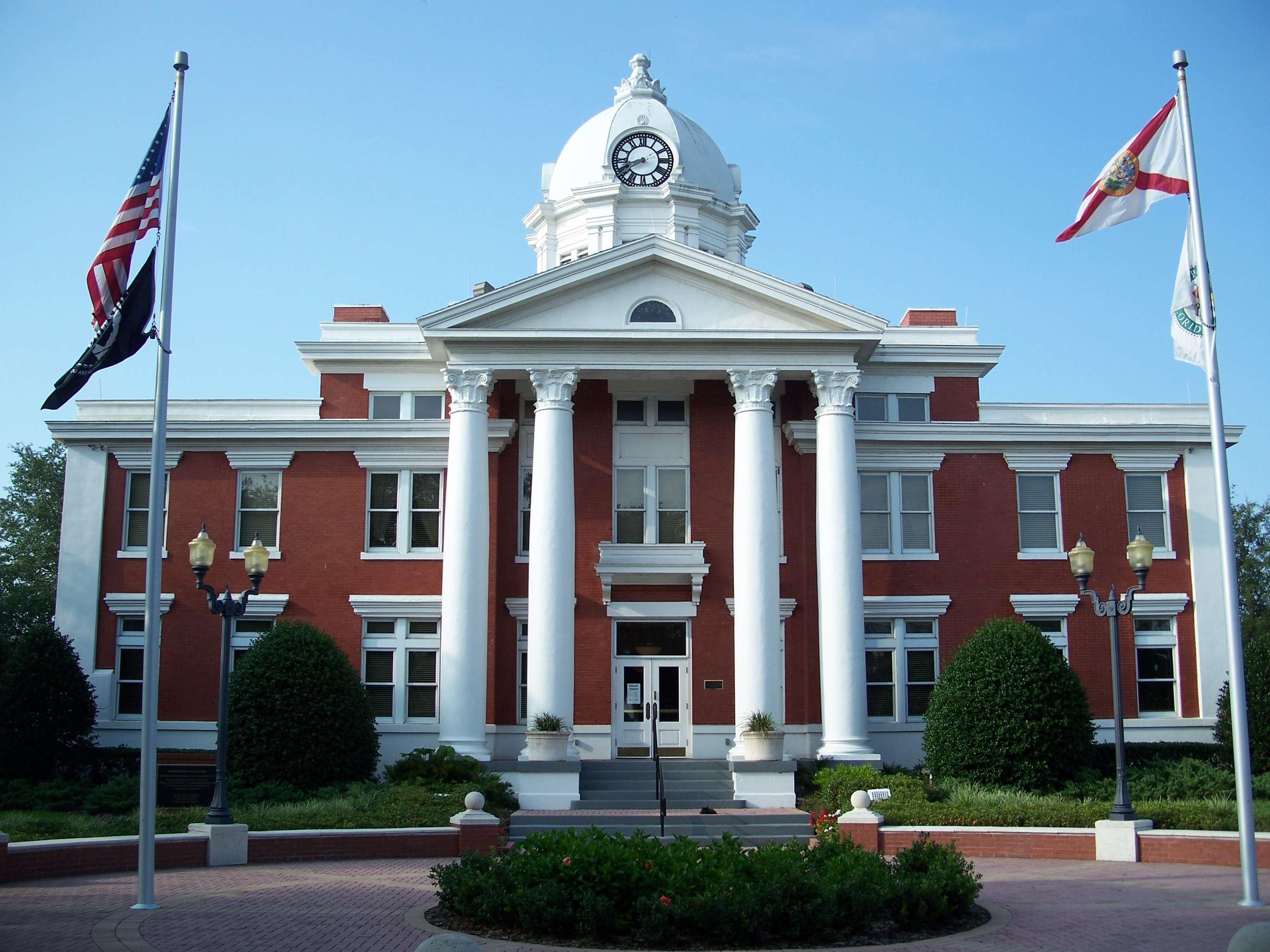 Places to Eat & Drink in Dade City, Florida