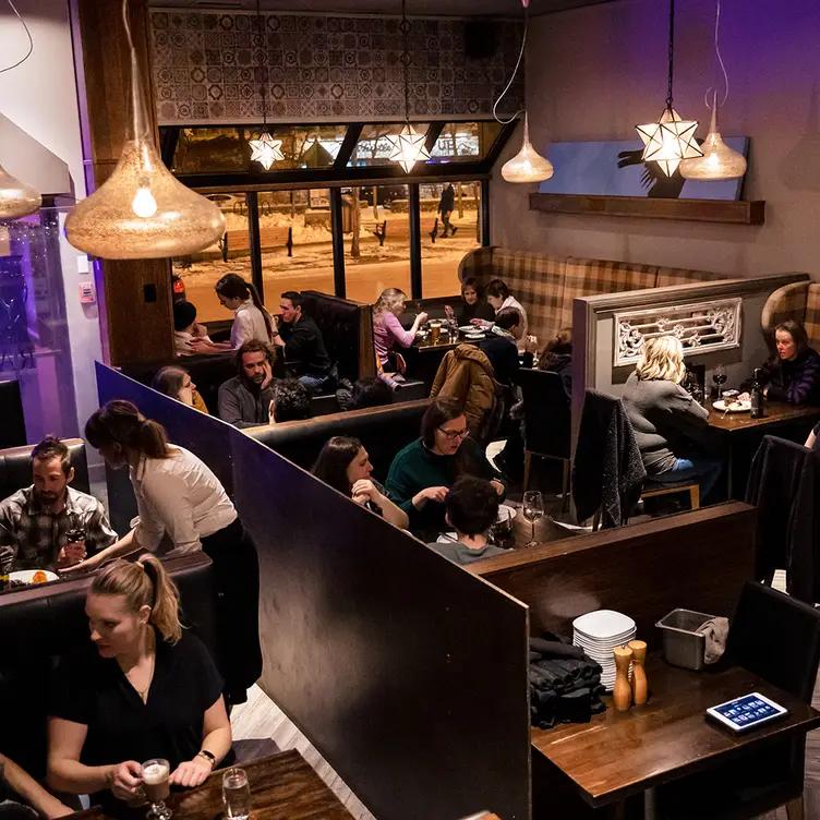 The Raven Bistro