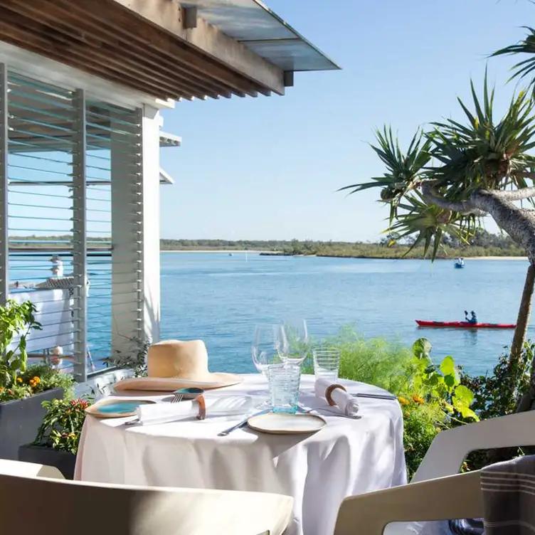 Rickys River Bar and Restaurant