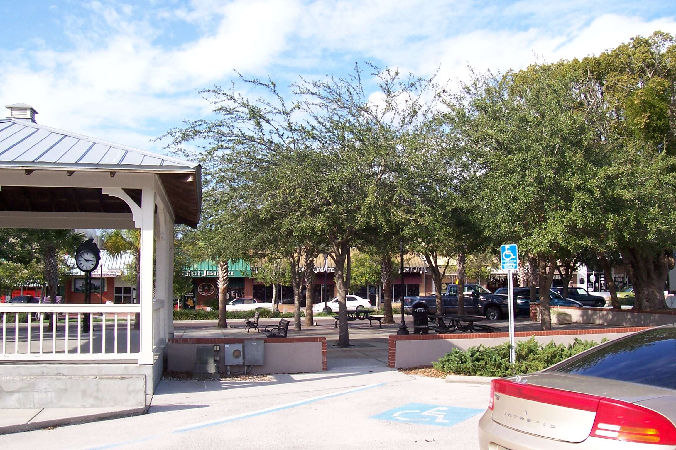 Places to Eat & Drink in Zephyrhills, Florida